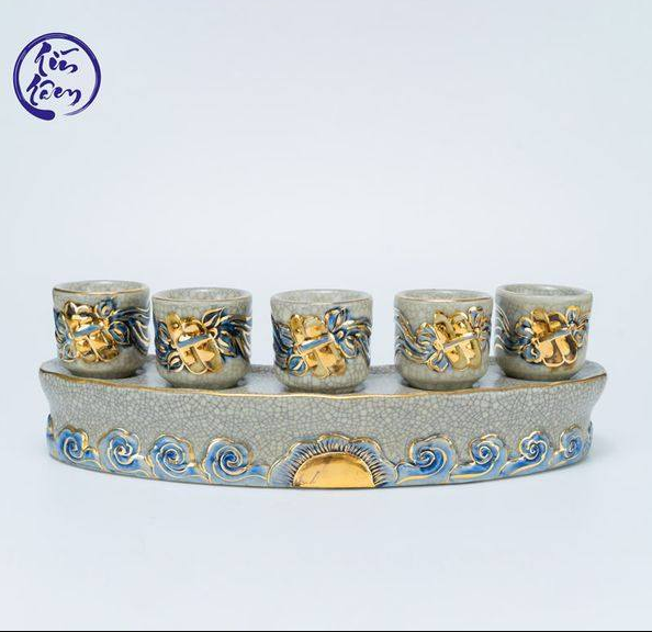 họa tiết trên Kỷ Chén Thờ 6